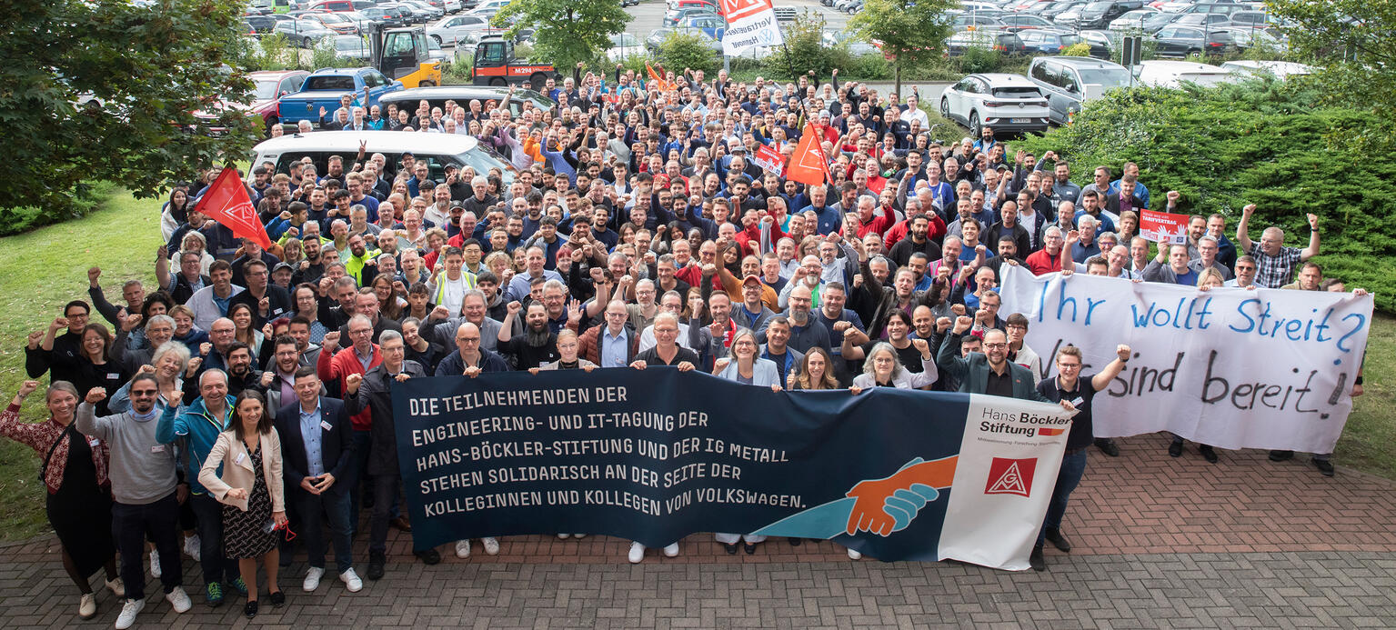 Gruppenbild Teilnehmer*innen der Engeneeringtagung 2024